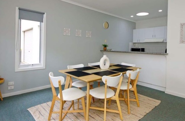 Golf Views 2 bedroom Unit - walk to everything in Mulwala / Yarrawonga