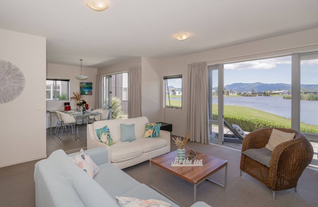Golfer's Paradise - Matarangi Holiday Home