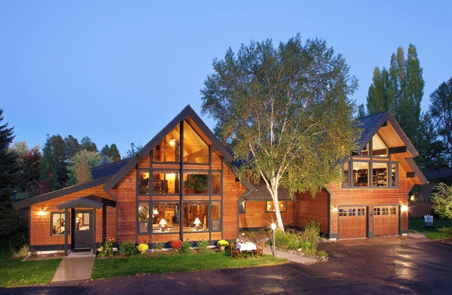 Good Medicine Lodge Bed & Breakfast