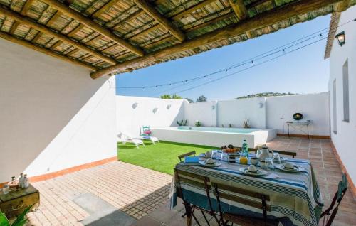 Gorgeous Home In Villanueva Del Rio Y M