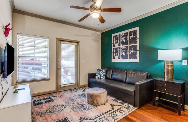 Gorgeous 1BR in Champion City Park 3517
