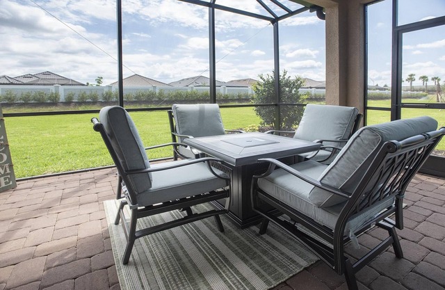 Gorgeous 2 bedrooms/02 Bath + Den Villa at Esplanade at Azario Lakewood Ranch