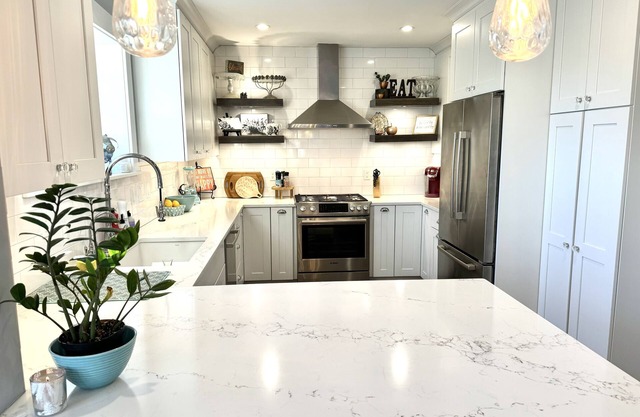 Gorgeous 2bd/2ba in County Club North, close to Cherry Creek and Downtown