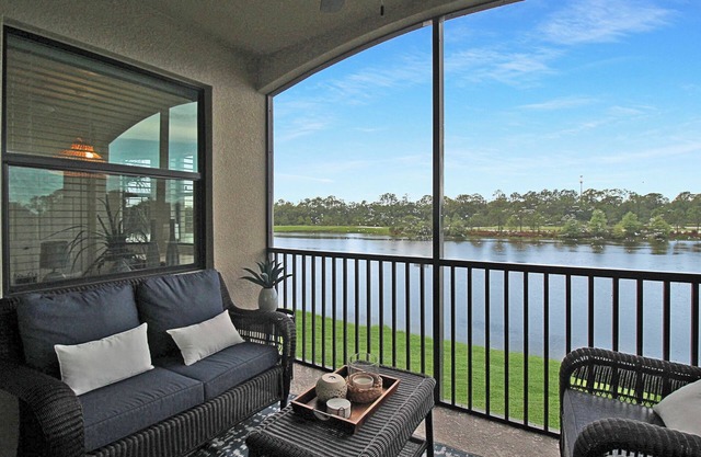 Gorgeous 2BR condo in Lakewood National - The Nest
