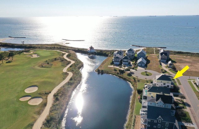 Gorgeous 4BR Home With Panoramic Sunsets & Walking Distance to Private Beach!