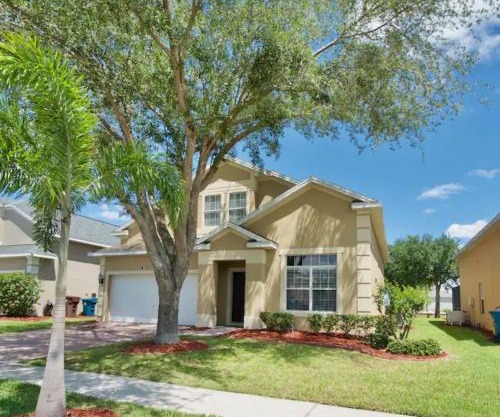 Gorgeous 5 Bdr Private pool and Jacuzzi in Davenport