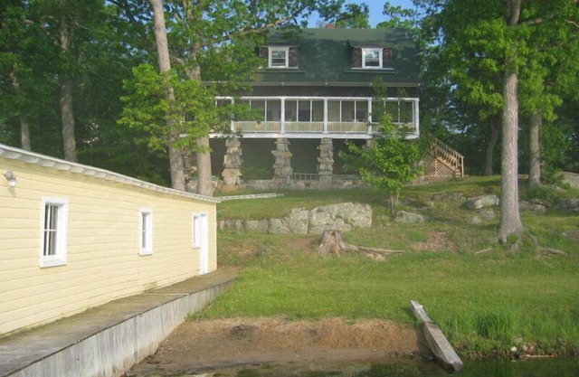 Gorgeous 6 BR House on the Water
