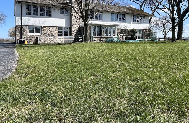 GORGEOUS 84 ACRE, 8 BEDROOM, 7 BATHROOM ESTATE WITH PRIVATE POOL!