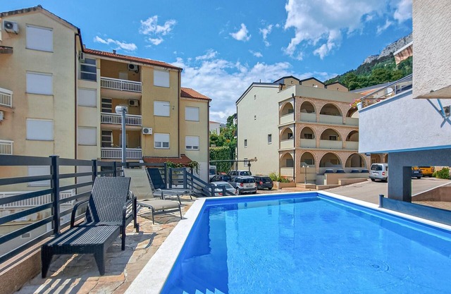 Gorgeous apartment in Baska Voda
