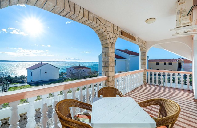 Gorgeous apartment in Rtina with WiFi