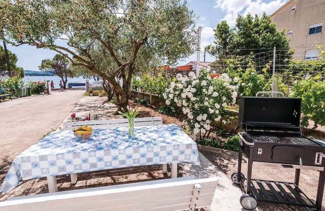 Gorgeous apartment in Turanj