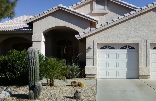 Gorgeous Glendale Home Sleeps 10 Pool, Hot Tub