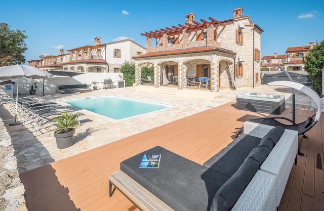 Gorgeous home in Cabrunici with WiFi