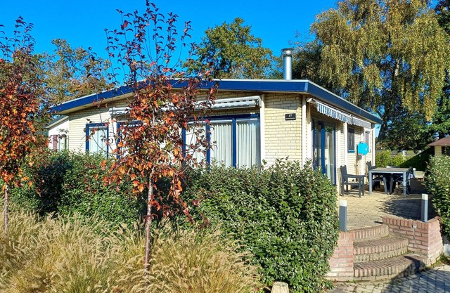 Gorgeous home in Heinkenszand with WiFi