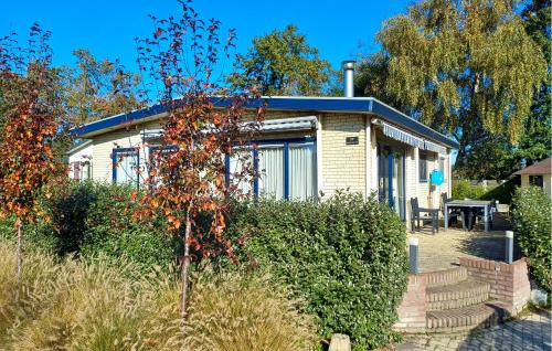 Gorgeous Home In Heinkenszand With Wifi