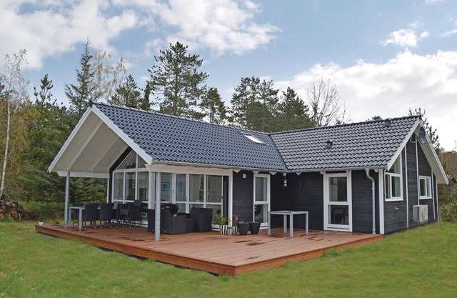 Gorgeous home in Højby with sauna