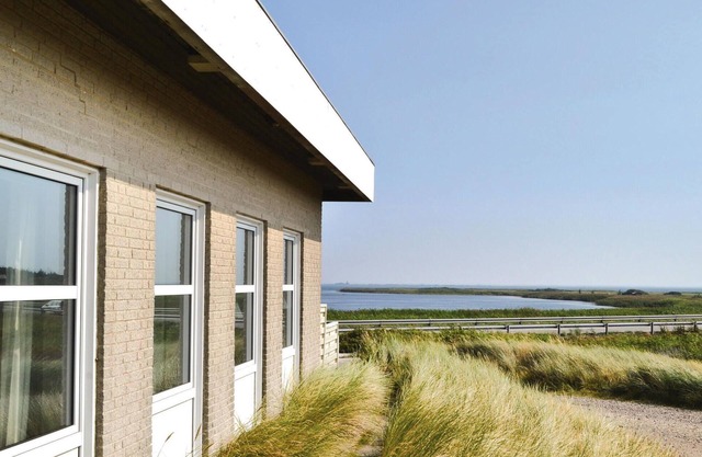 Gorgeous home in Hvide Sande with sauna