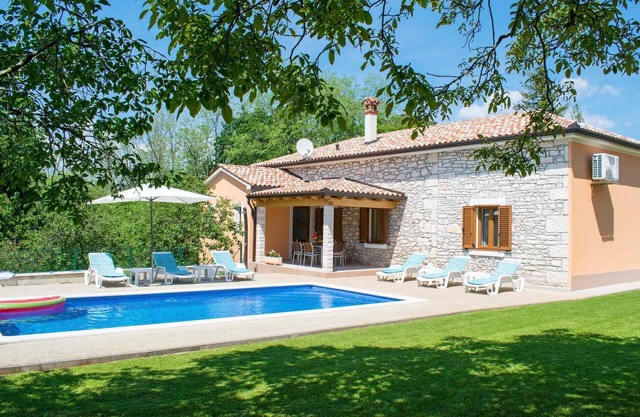 Gorgeous home in Nedescina