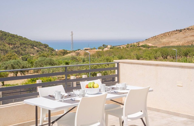 Gorgeous home in Realmonte with kitchen
