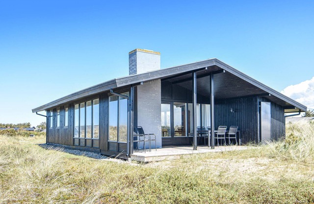 Gorgeous home in Ringkøbing with WiFi