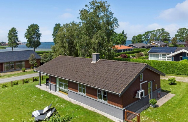 Gorgeous home in Stubbekøbing with WiFi