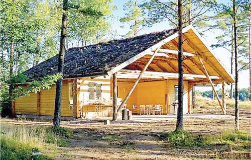 Gorgeous Home In Skånes Fagerhult