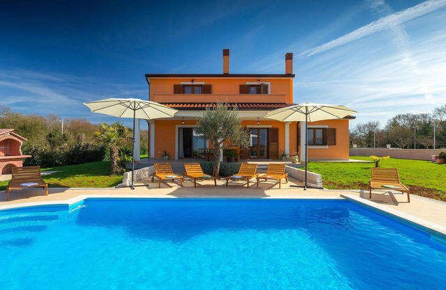 Gorgeous home in Tinjan