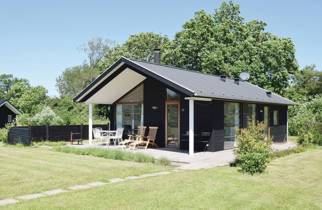 Gorgeous home in Tranekær with WiFi
