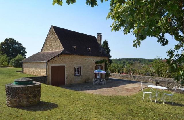Gorgeous Home In Val-De-Louvre-Et-Caude
