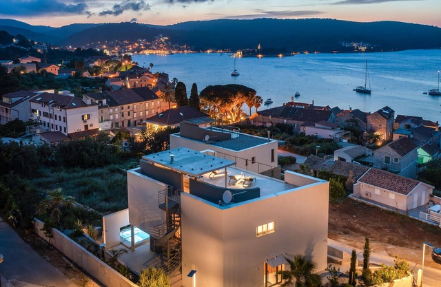 Gorgeous home in Vis with sauna