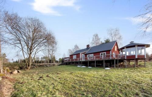 Gorgeous Home In Vittsjö With Wifi