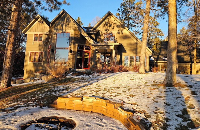 Gorgeous lake front home on Straight Lake with panoramic views!