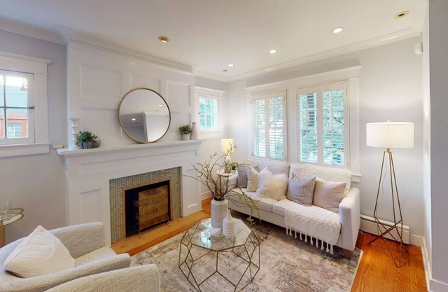 Gorgeous, Light Filled, Georgetown Townhouse