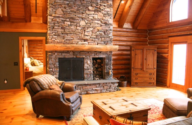 Gorgeous Log Home With Mountain Views with Hot Tub