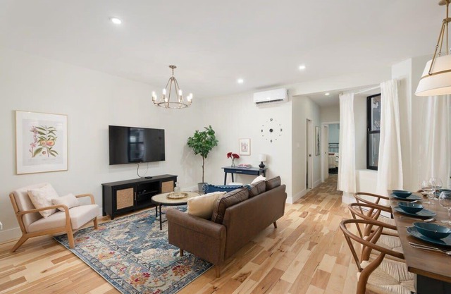 Gorgeous Mile End-3BD 3BA+Parking/Sauna