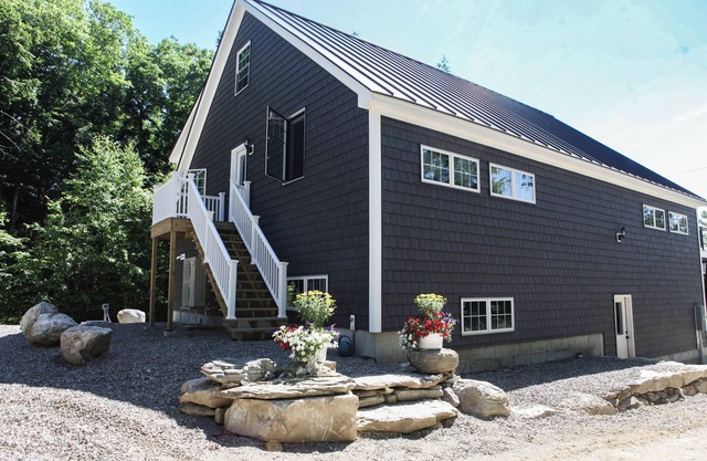 Gorgeous newly constructed post and beam retreat on Damariscotta Lake