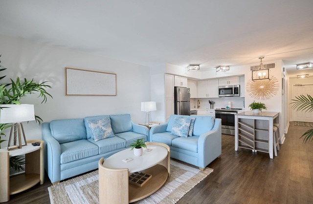 Gorgeous Newly Renovated Marina View Condo