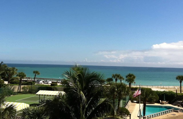 Gorgeous Ocean Views, Walk to Town, COMPLETE RENOVATION in 2023!