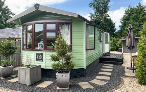 Gorgeous Stacaravan In Tzummarum