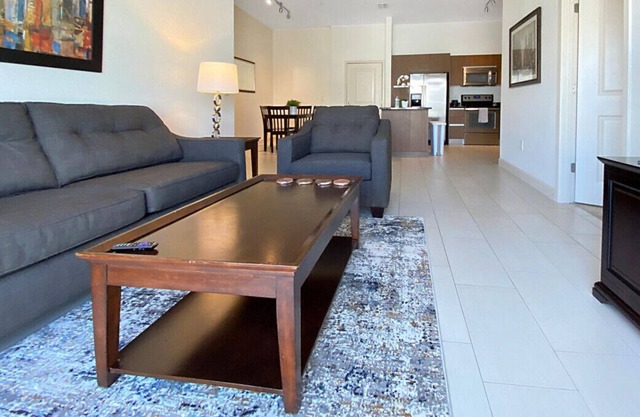 Gorgeous Top Floor with Courtyard Views in Channelside