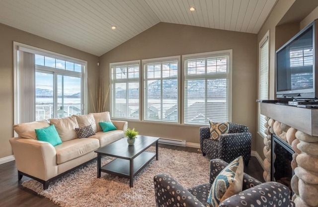 Gorgeous View, 4 bedrooms, 3 bathrooms with boat slip