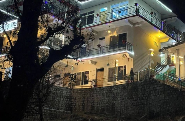 Goroomgo Paradise Inn Dharmsala
