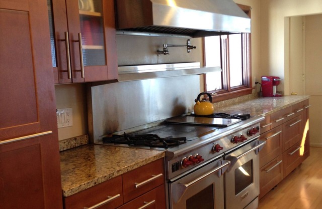 Gourmet Cuisine in Kenwood Neighborhood