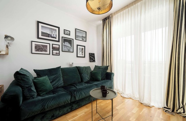 Grabiszyńska 186 | Wrocław | Large Apartment | Desk | Balcony