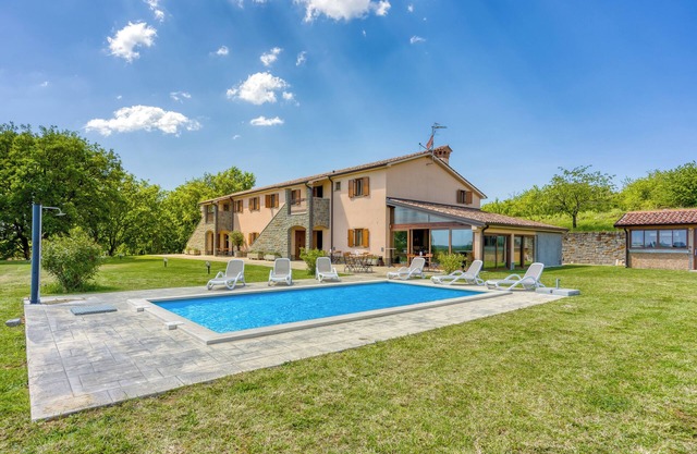 Grad Inn Boutique Villa Suite Marjoram, Gračišče, Slovenia