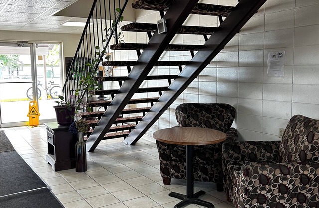 Grand Inn