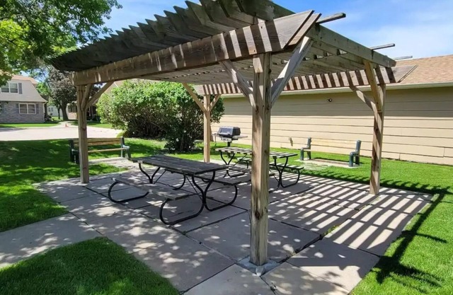 Grand Island Northside Condo 2-bedroom w/d