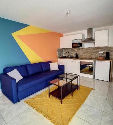 GRAND STUDIO AMIENS GARE TOUT CONFORT WIFI NETFLIX 2PERS