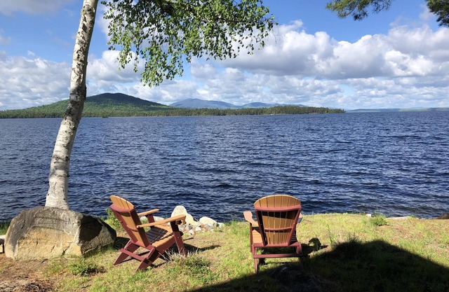 Grand View Lakefront Cottage - Amazing Sunset Views