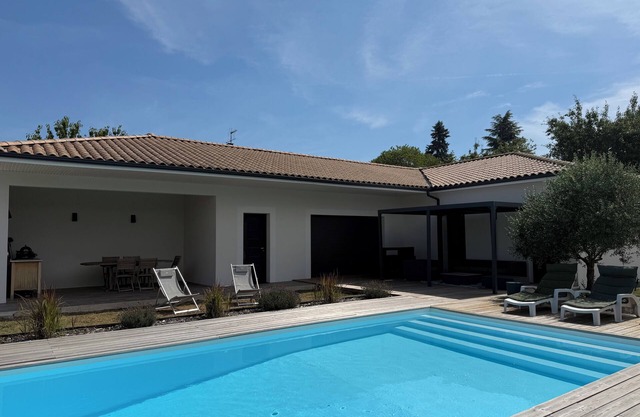 Grande Maison Avec Piscine Privée Perigueux